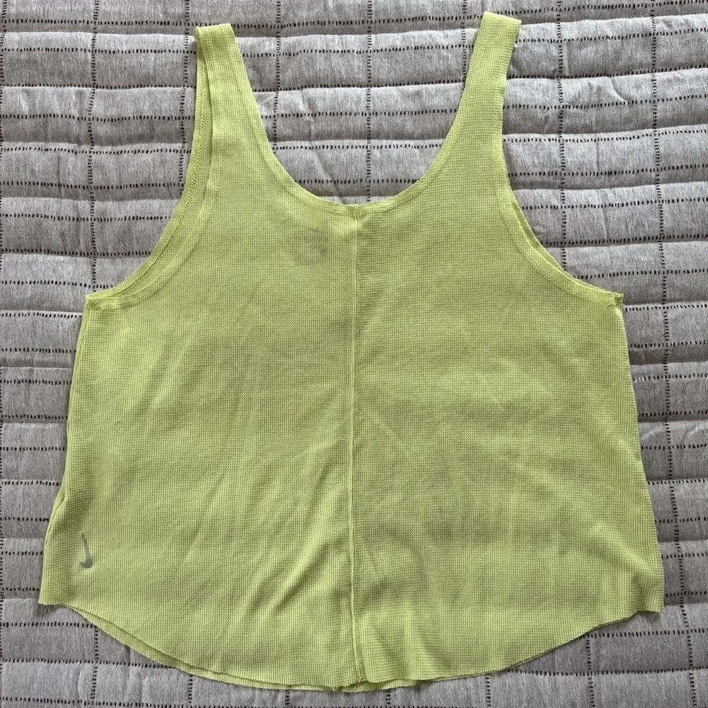 Nike Women’s (M) Tank